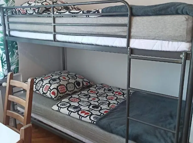 Quarto em Acomodações Particulares Hostel Home *