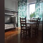 Проживание в семье Hostel Home