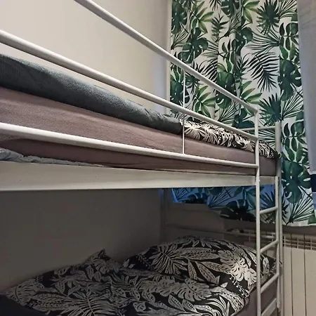 ホームステイ Hostel Home ワルシャワ